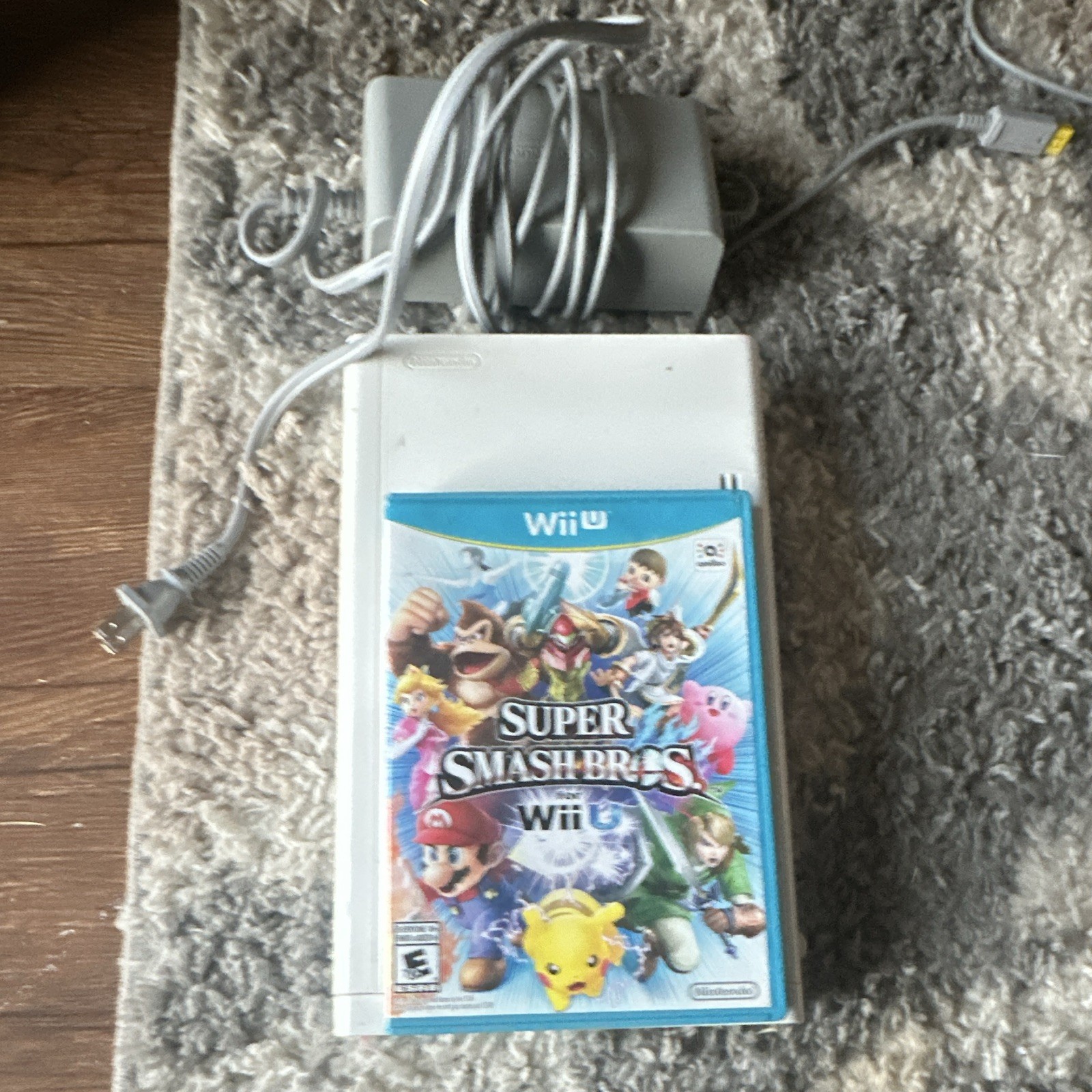Nintendo Wii U 8GB White Console w/ power cable, Smash Bros, Wi-Fi 1080p