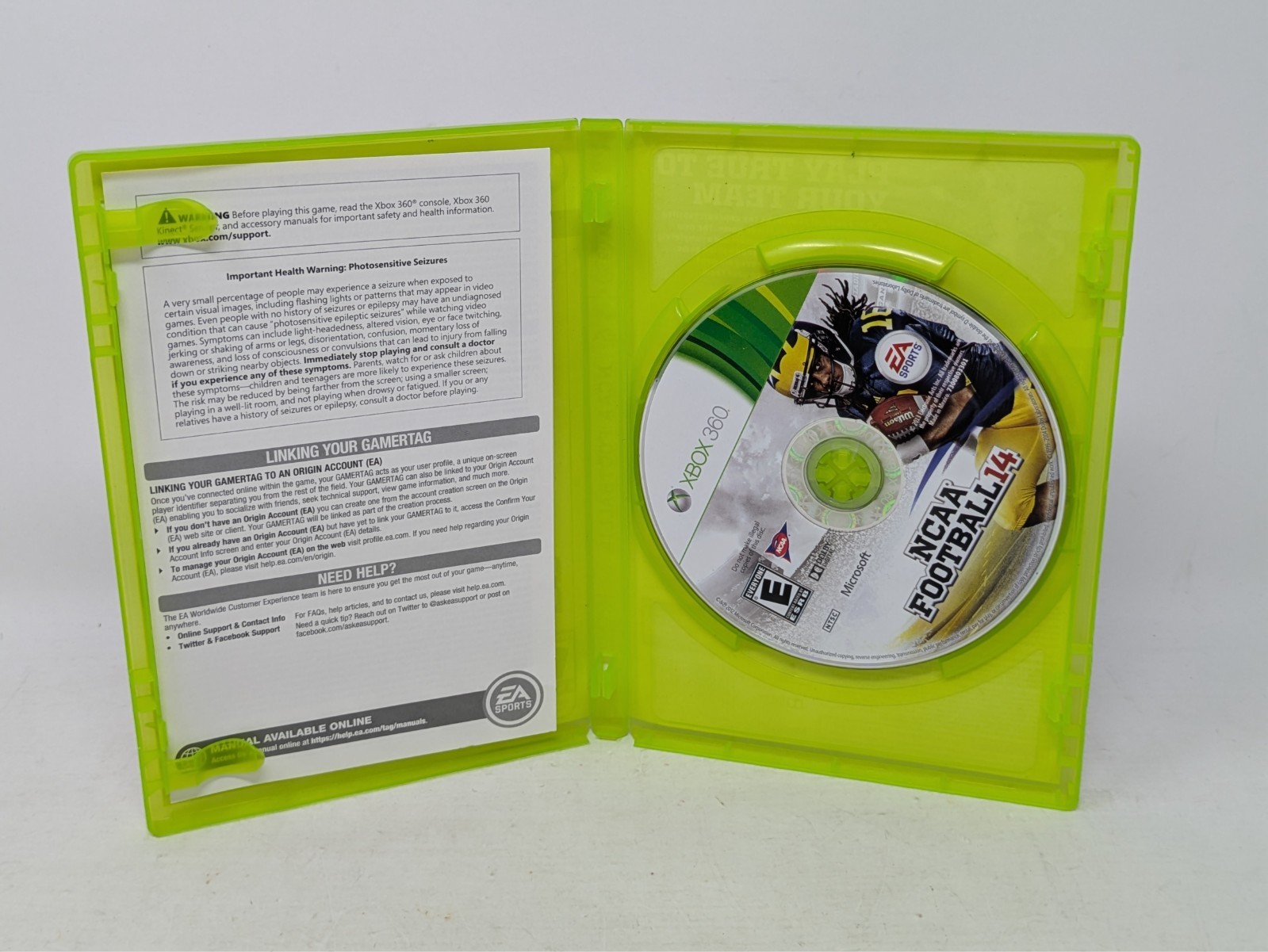 NCAA Football 14 – XBOX 360 – 2013 Microsoft Video Game