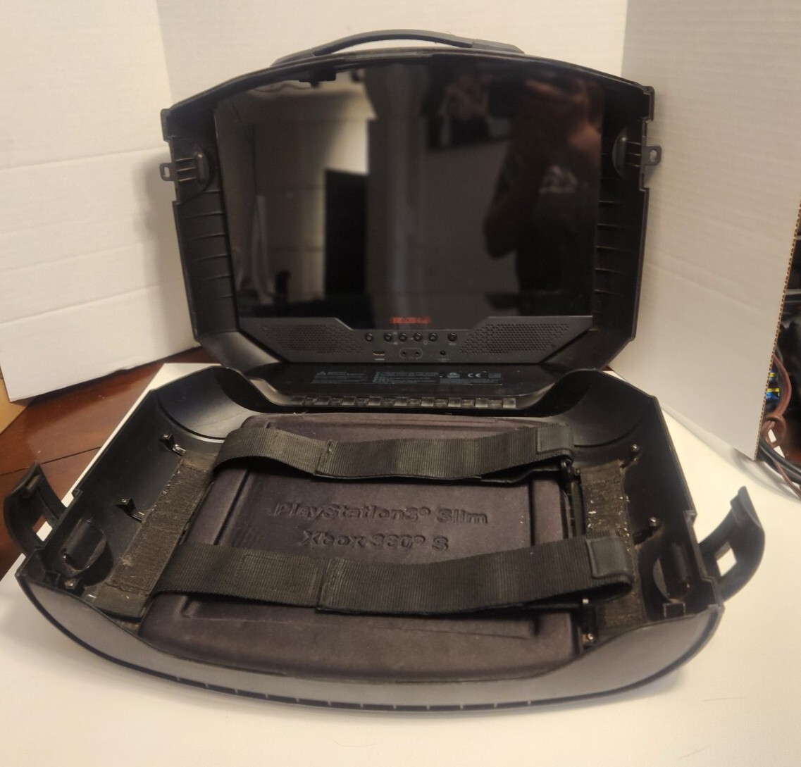 Gaems G155 15.5″ Portable Personal Gaming Monitor, Power Cord, Tested Working