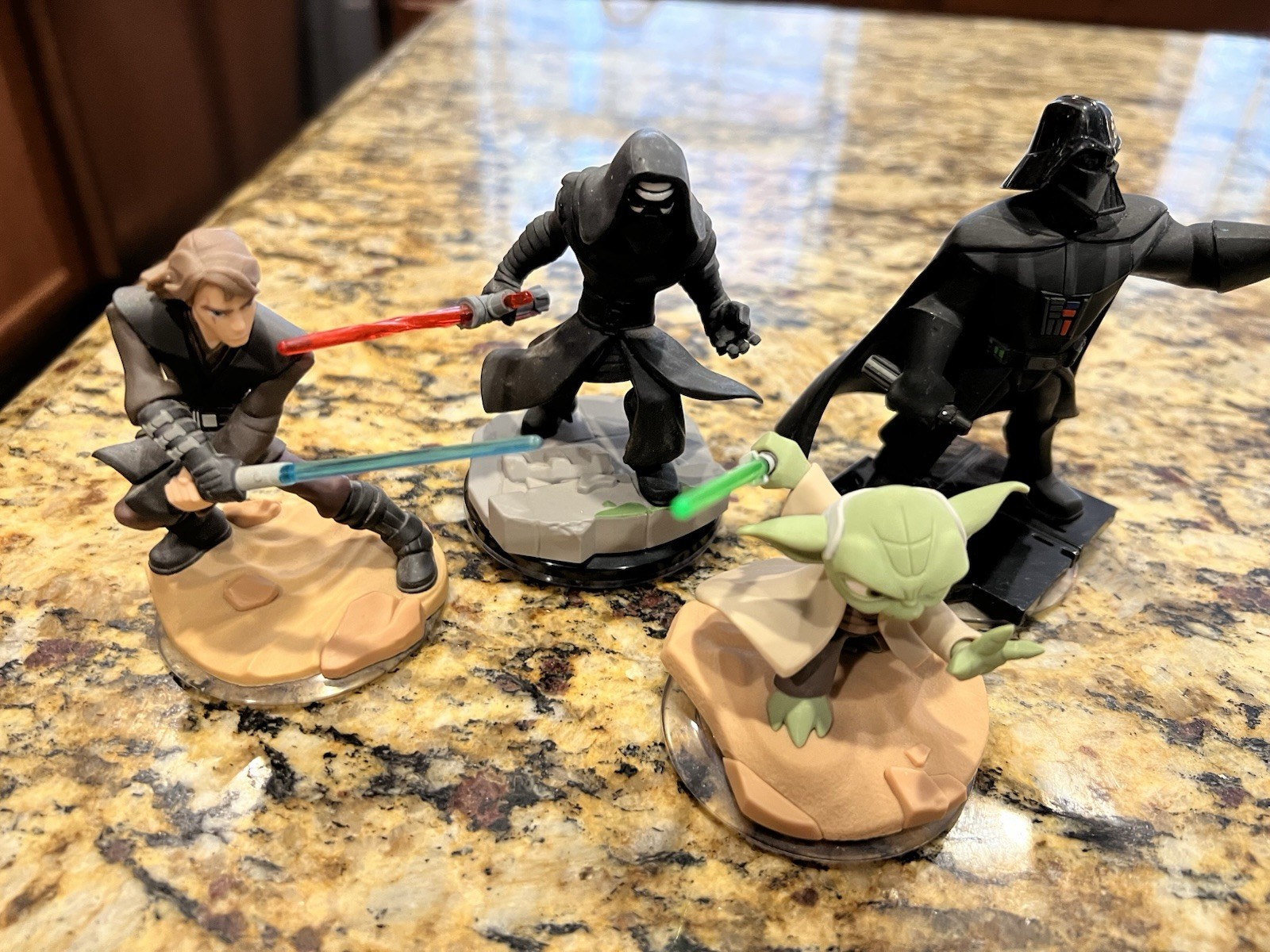 DISNEY INFINITY 23 FIGURES STAR WARS MARVEL ANT MAN AND MORE