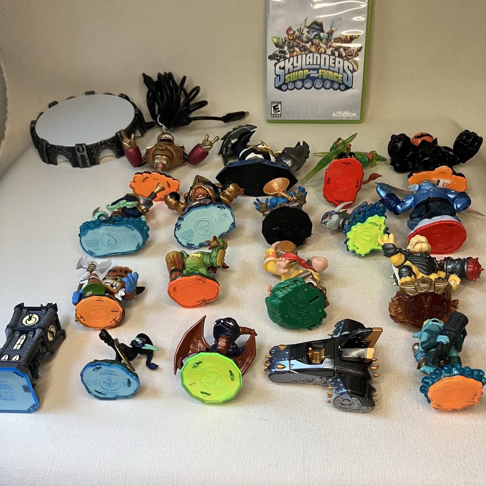 Activision Skylanders Mixed Lot – Xbox Game, Giants, Superchargers, Portal