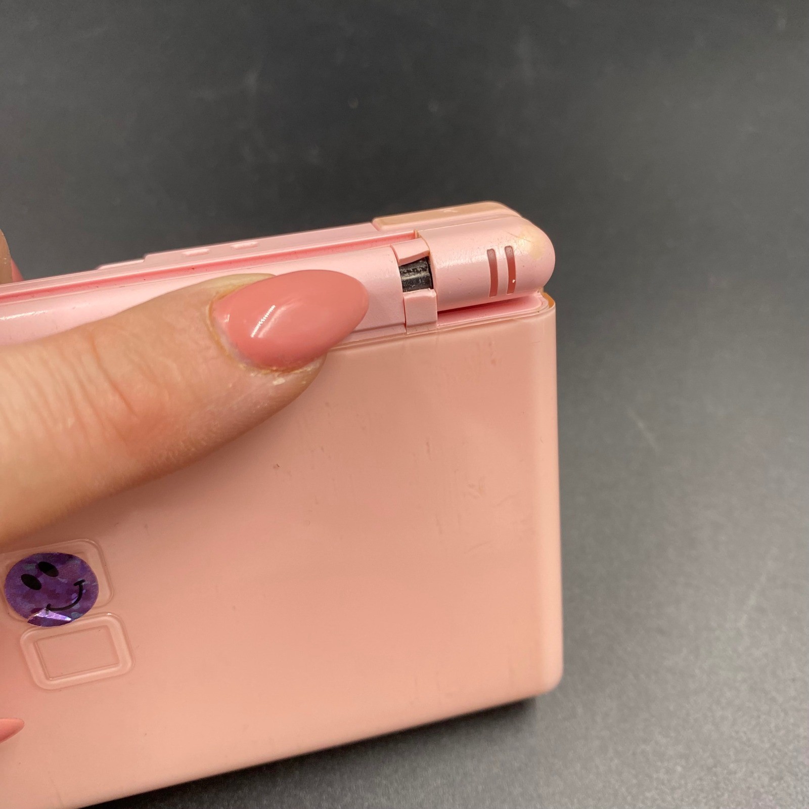 Nintendo DS Lite Handheld Console Pink USG-001 Gaming GBA Slot Broken Hinge