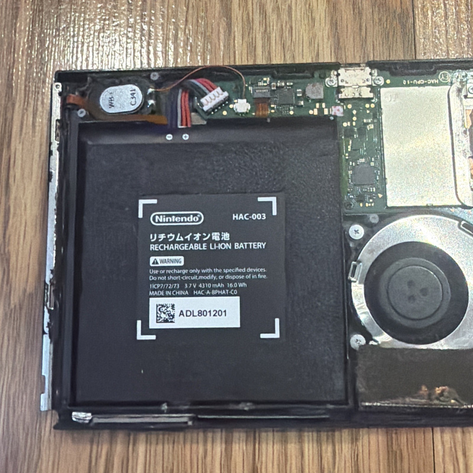 Nintendo Switch HAC-001(-01) Handheld Console Tablet Only – For Parts or Repair