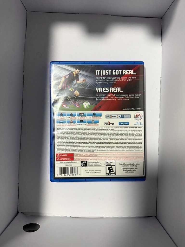 FIFA 14 PS4 Complete CIB Lionel Messi Soccer Football Game PlayStation 4
