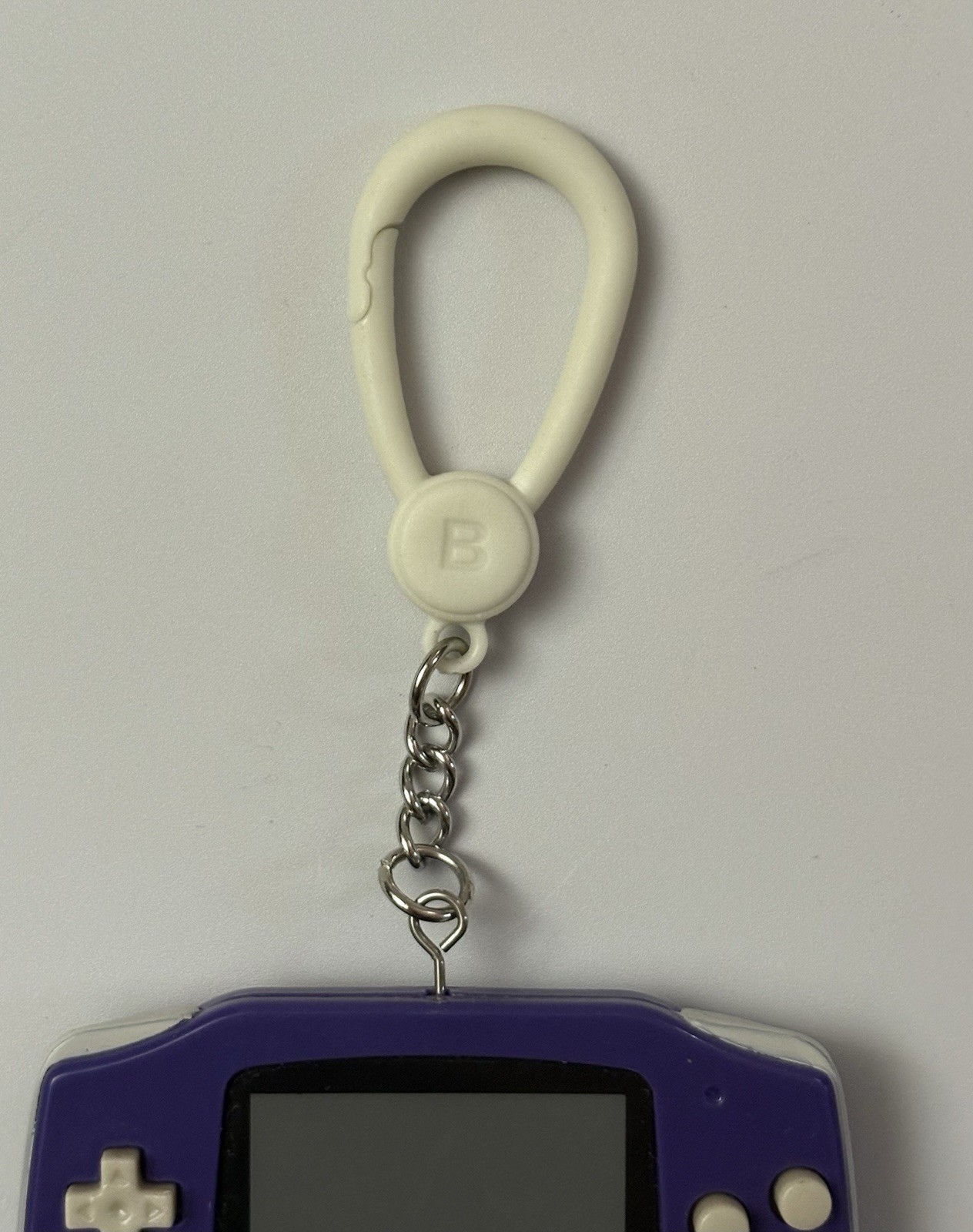 Nintendo Game Boy Advance GBA Mini Clip Keychain Purple Indigo Paladone VTG Toy
