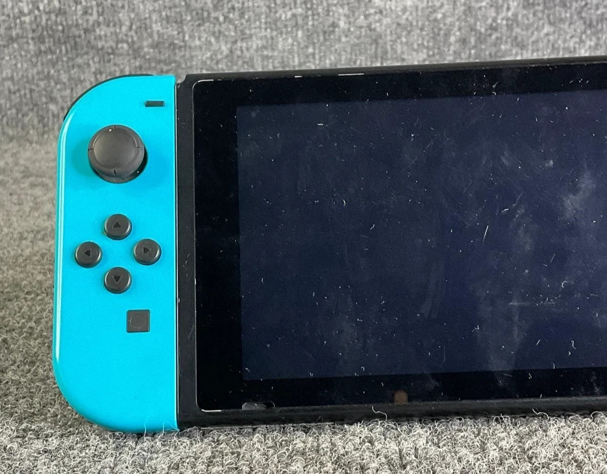 Nintendo Switch 32GB Console Neon Red Blue Joy-Cons Used Box