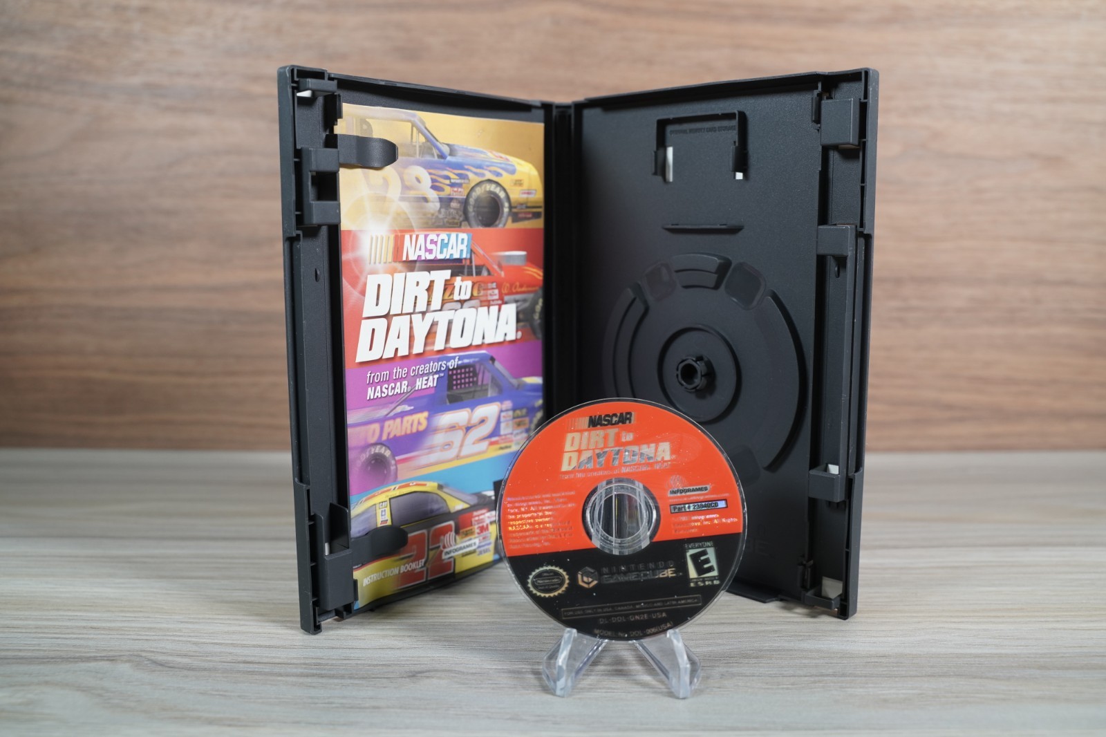 NASCAR: Dirt to Daytona (Nintendo GameCube, 2002) Complete CIB
