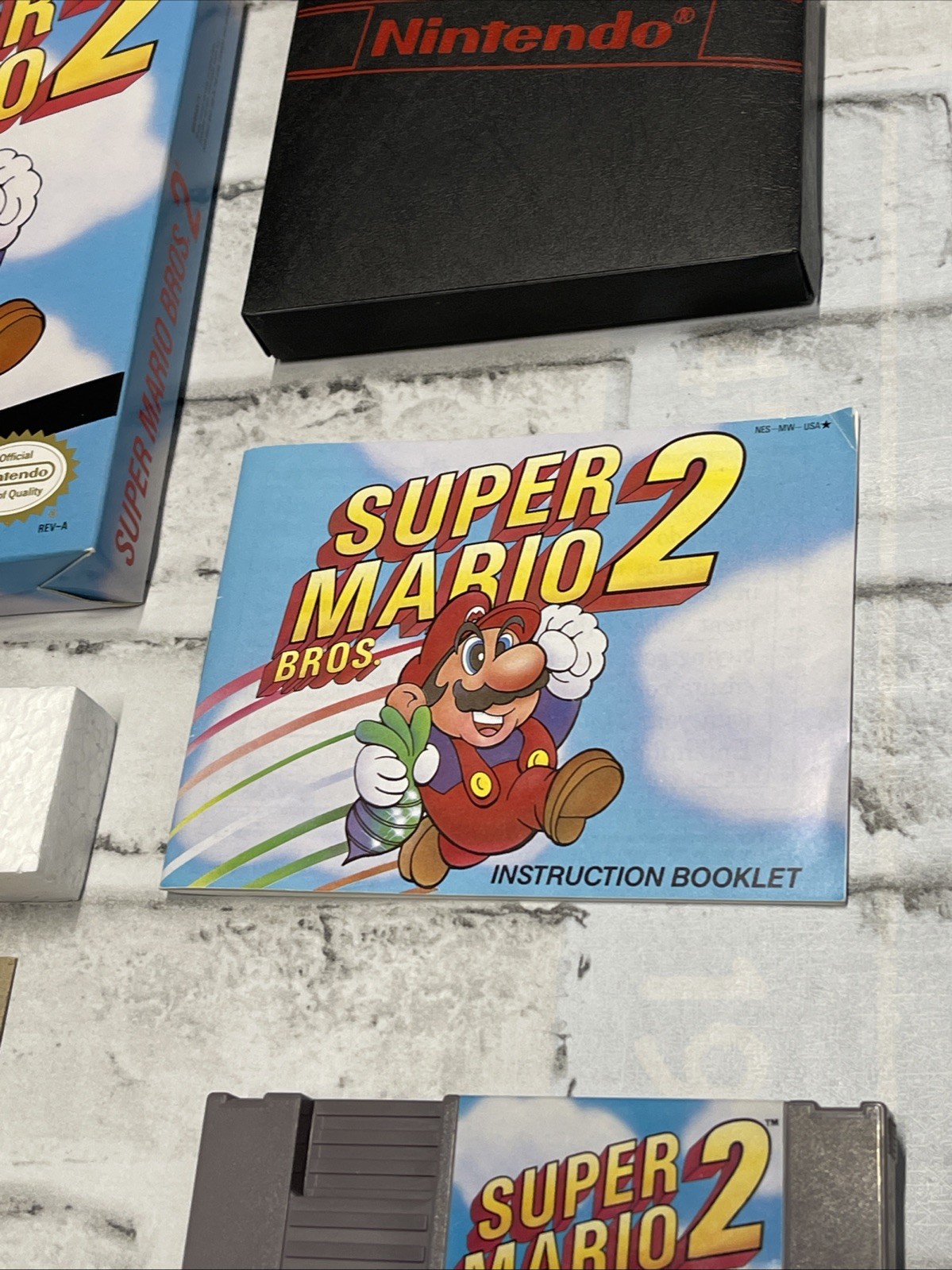 Nintendo NES Super Mario Bros 2 Oval Complete CIB Vintage EXCELLENT Tested Game