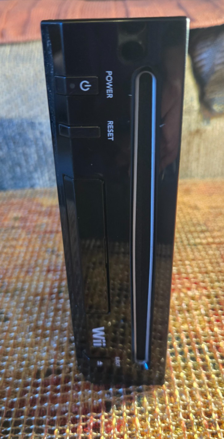 (1) Nintendo Wii Black Replacement Console RVL-101 TESTED & WORKS