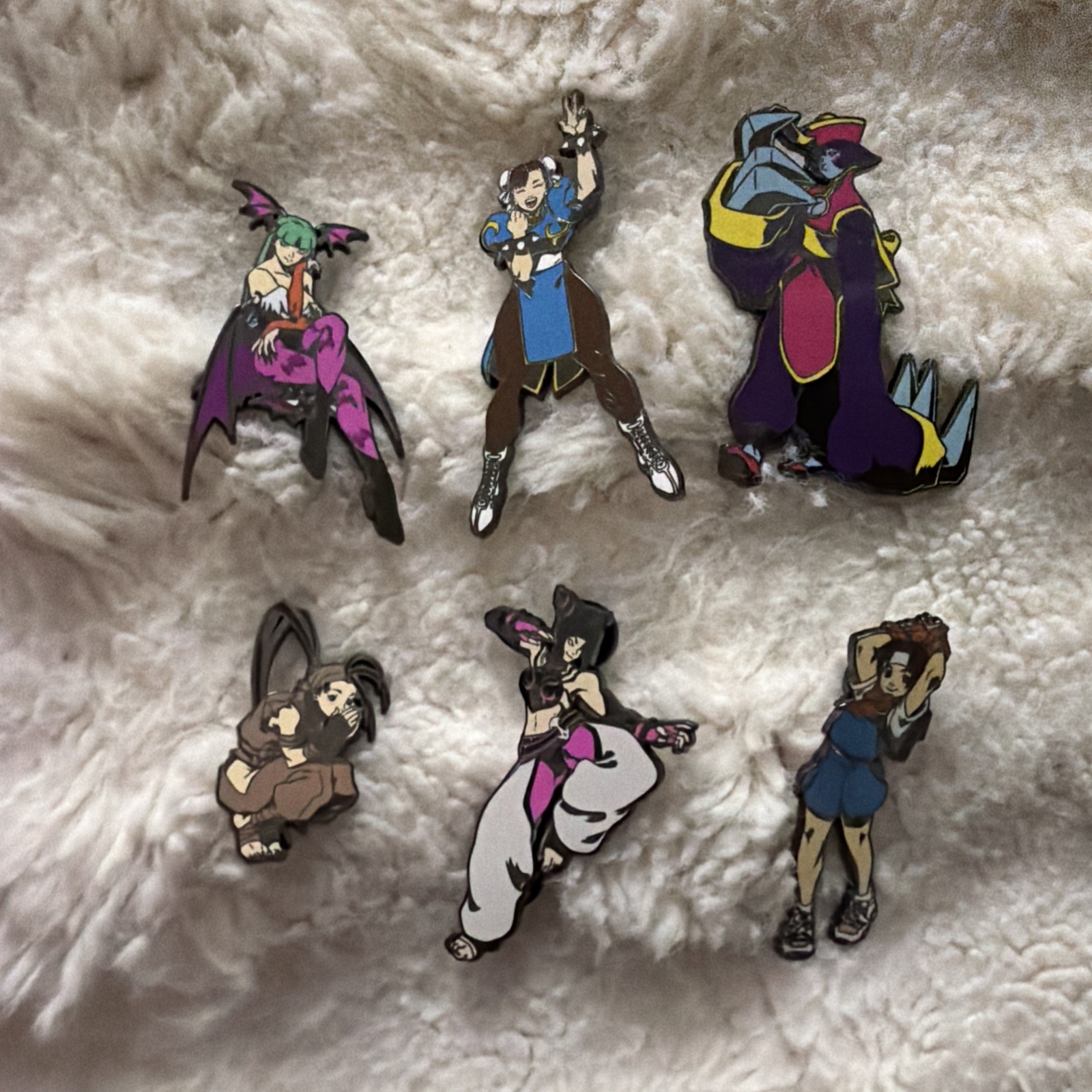 Lot of 6 Udon Capcom Queens Pins Lot Morrigan Chun-li Ibuki Juri Sakura Hsien-Ko