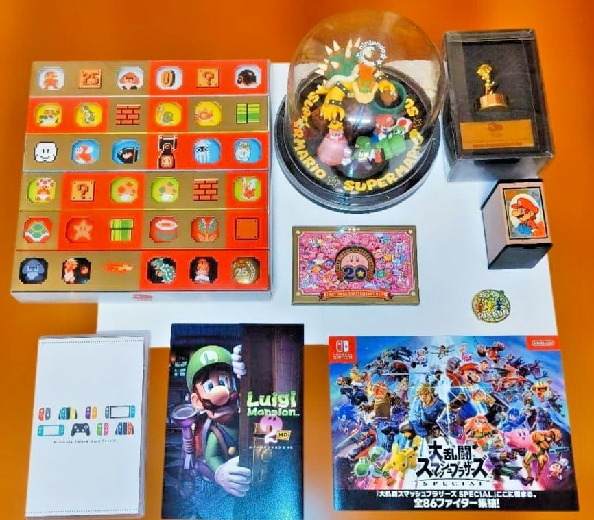 Club Nintendo merchandise: Many limited-edition, non-sale items from Japan