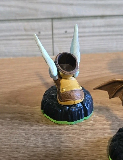 Activision Skylander Figures Lot of 6! Lava Barf Fire Kraken Scorp Flashwing M11