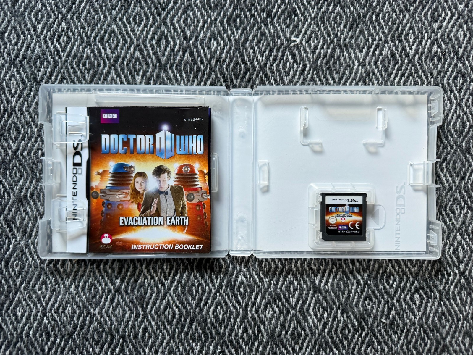 ds Doctor Who: Evacuation Earth Game REGION FREE (Works on US Consoles)