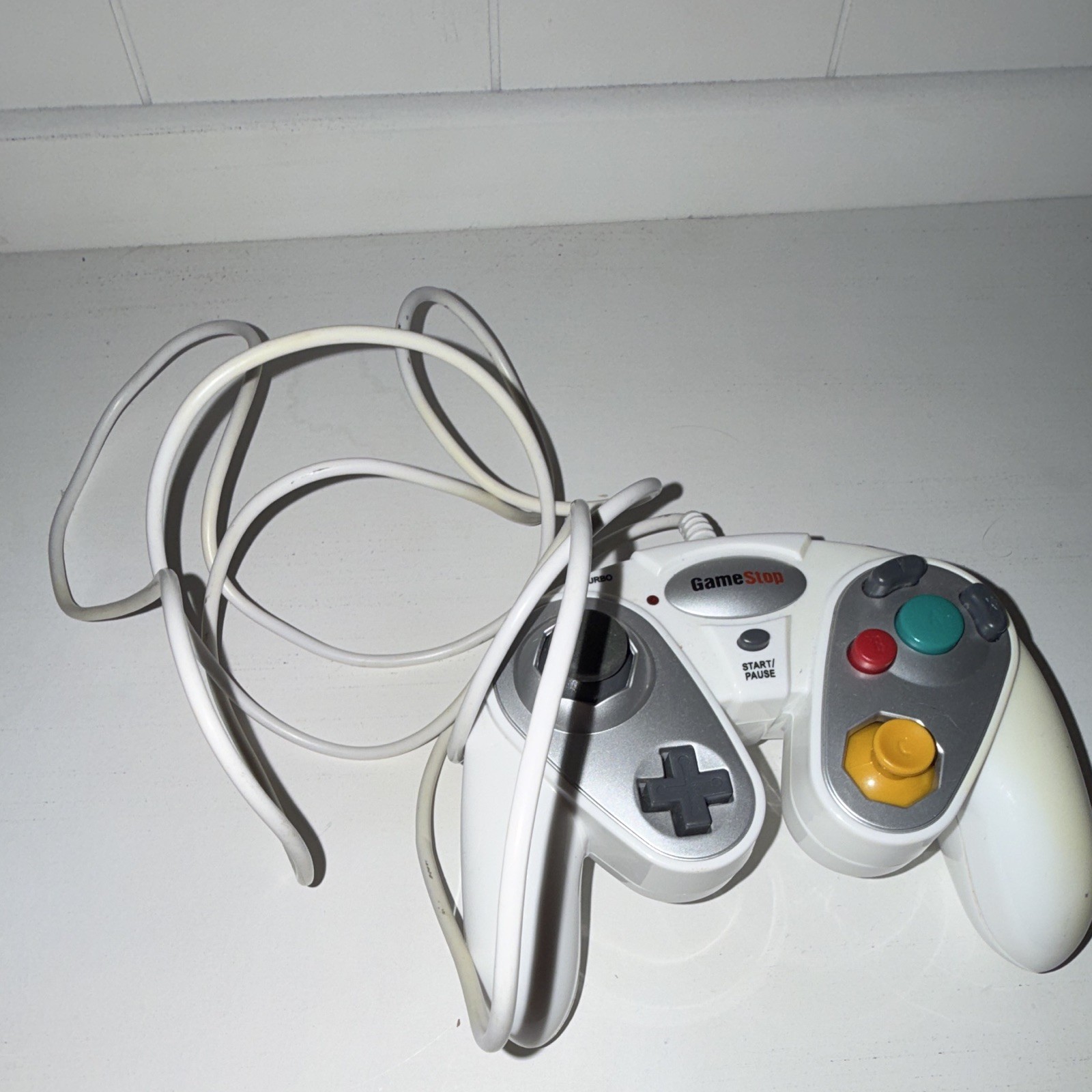 GameStop Wired Turbo Controller White/Silver for Nintendo GameCube & Wii