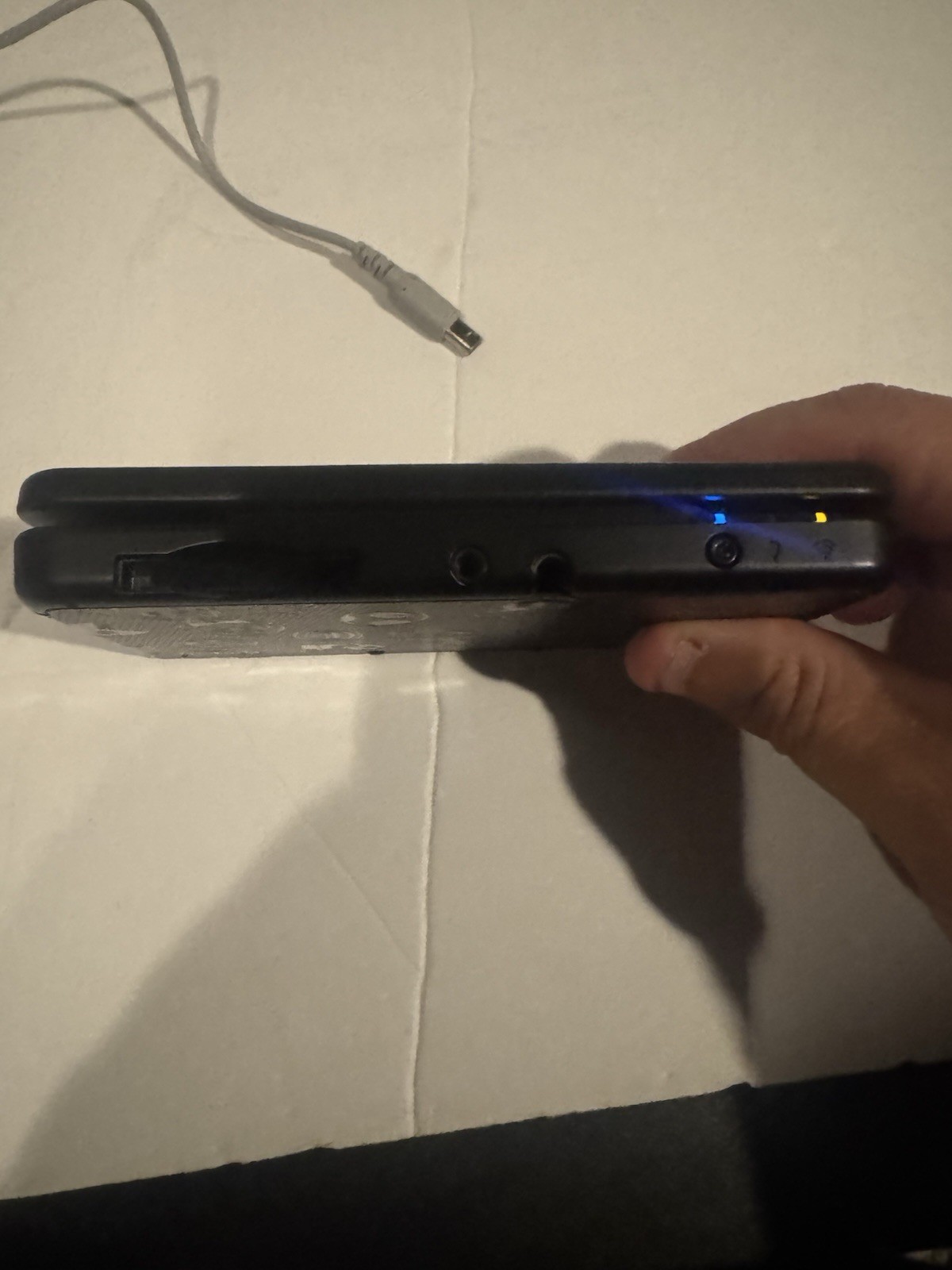 Nintendo 3DS – Original Super Mario Edition (Black Friday) w/charger