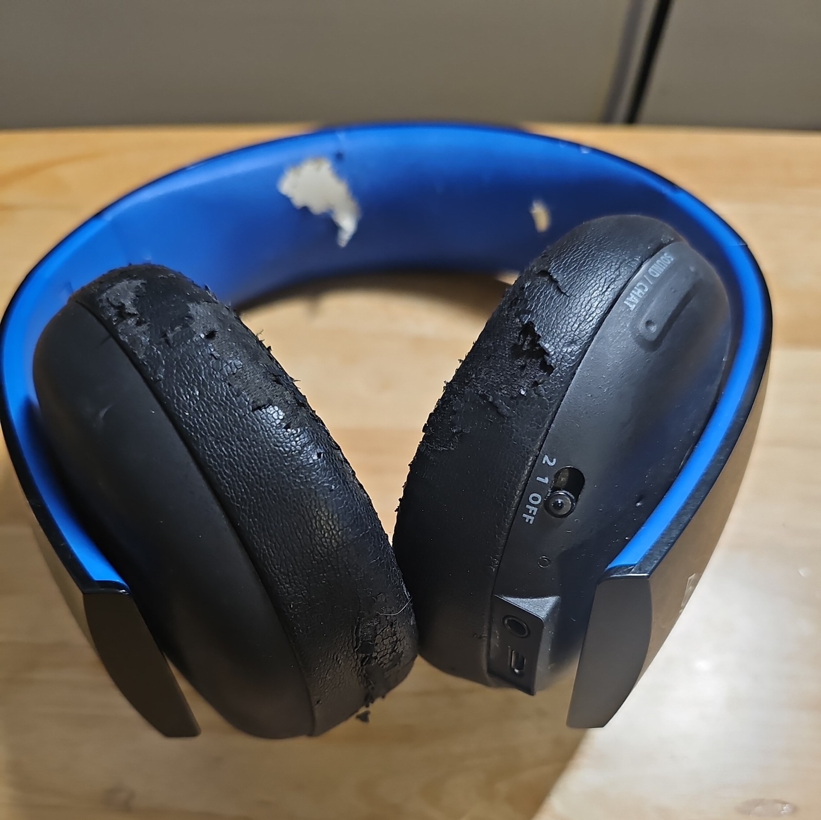 Sony PULSE 3D Ear-Cup (Over the Ear) Wireless Headphone – Black, Used