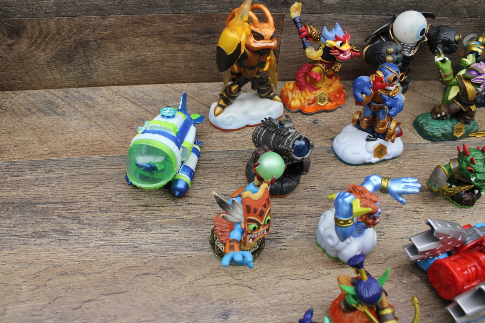 HUGE Lot Of 31 Activision Skylanders Character Figures Mixed Series Action