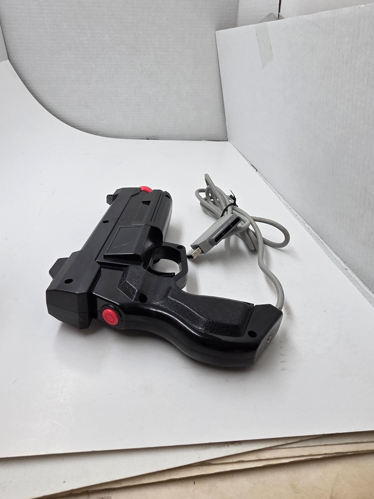 Dual shock Light Gun for Sega Saturn ONLY for OLDER TUBE TYPE CRT TV# i29