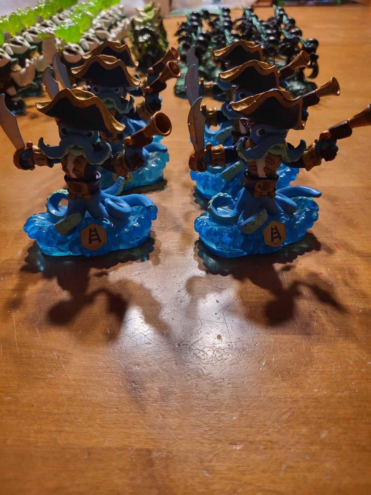 LOT 74 Skylanders Swap Force Terrafin Scorp Rip Tide Zoo Lou Elf Wash Buckler
