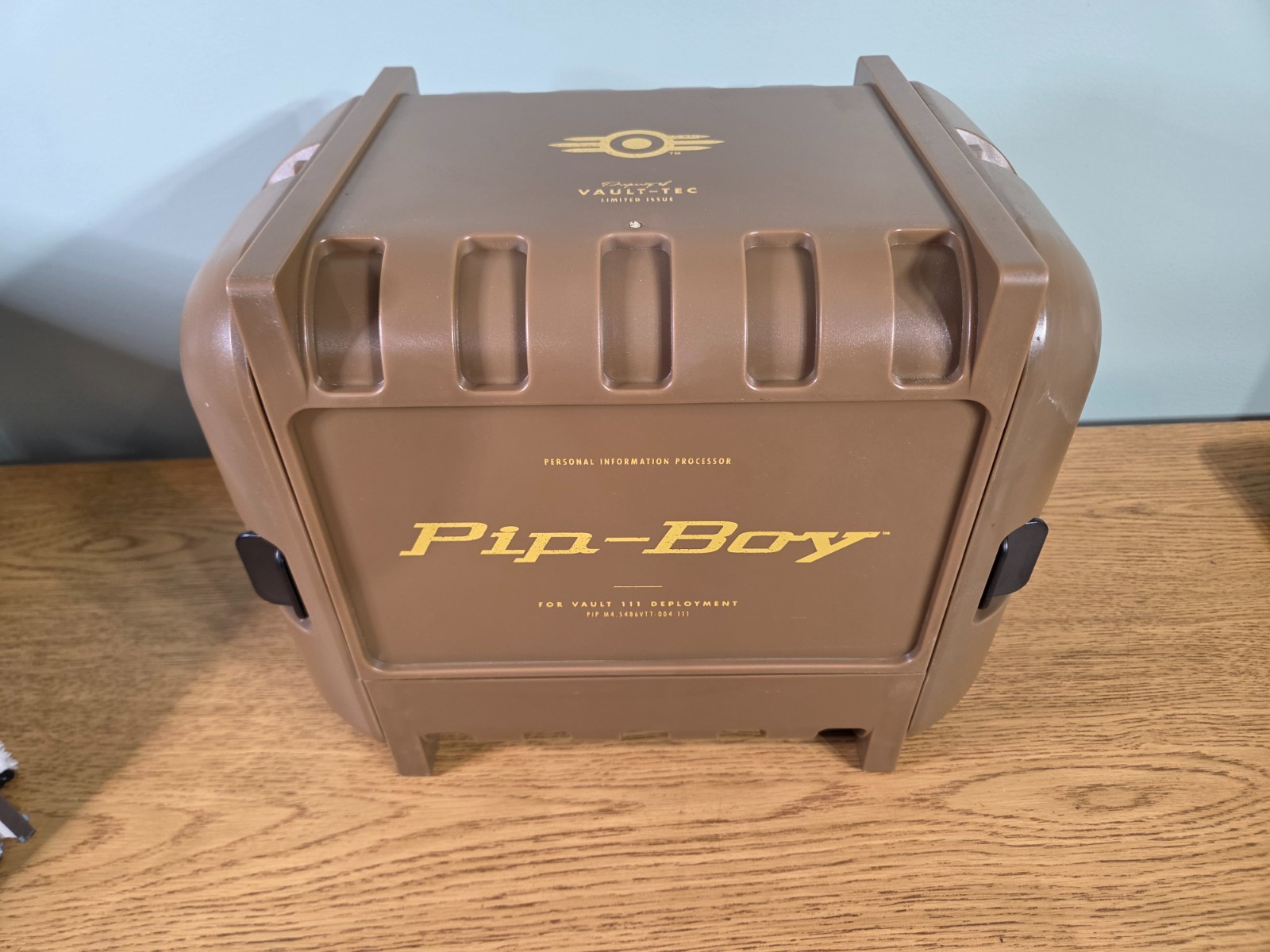 Bethesda Fallout 4 Pip-Boy Edition Limited Edition Replica for Xbox One