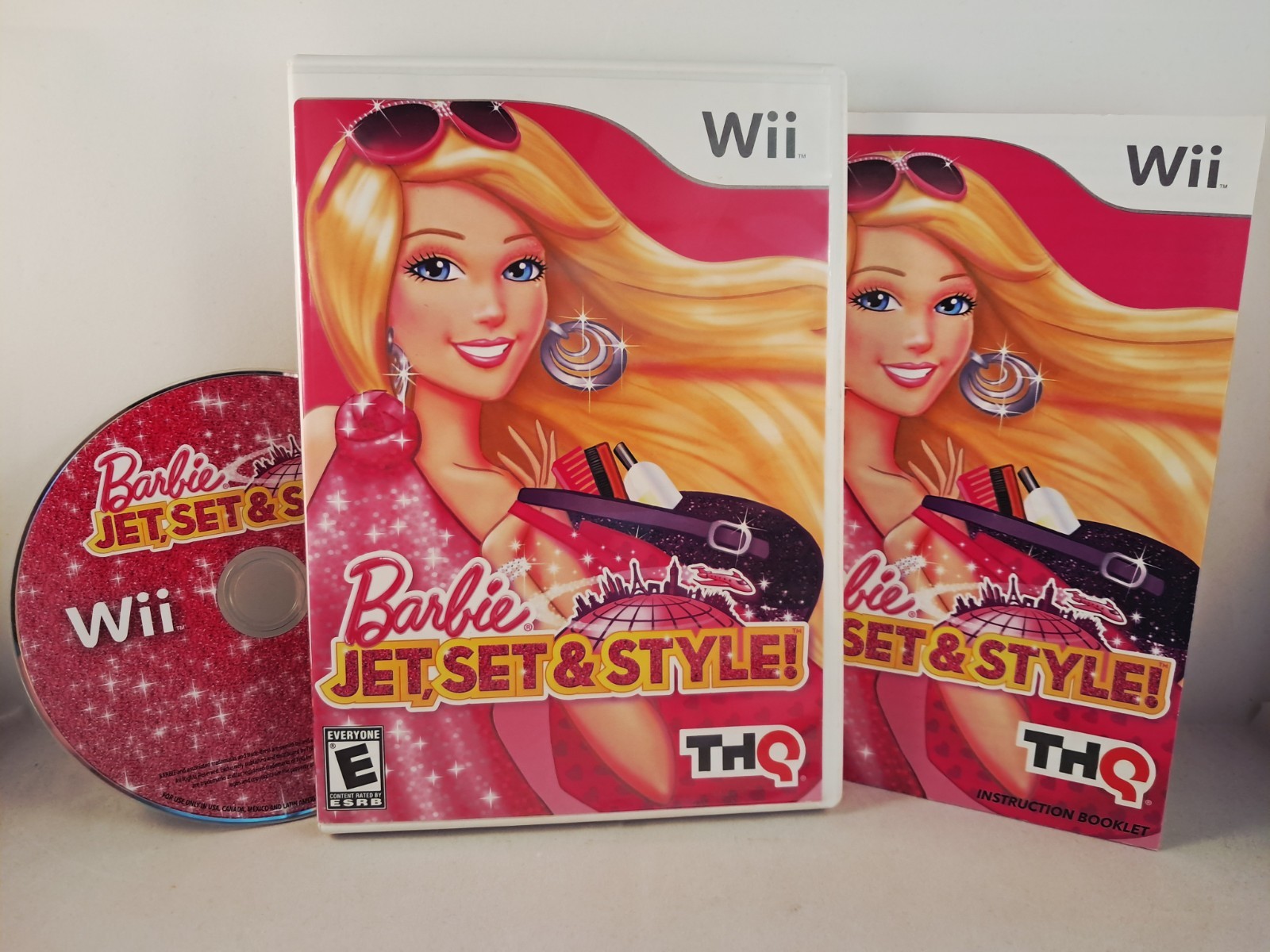 Barbie: Jet, Set & Style (Nintendo Wii, 2011) Complete w/ Manual CIB Tested