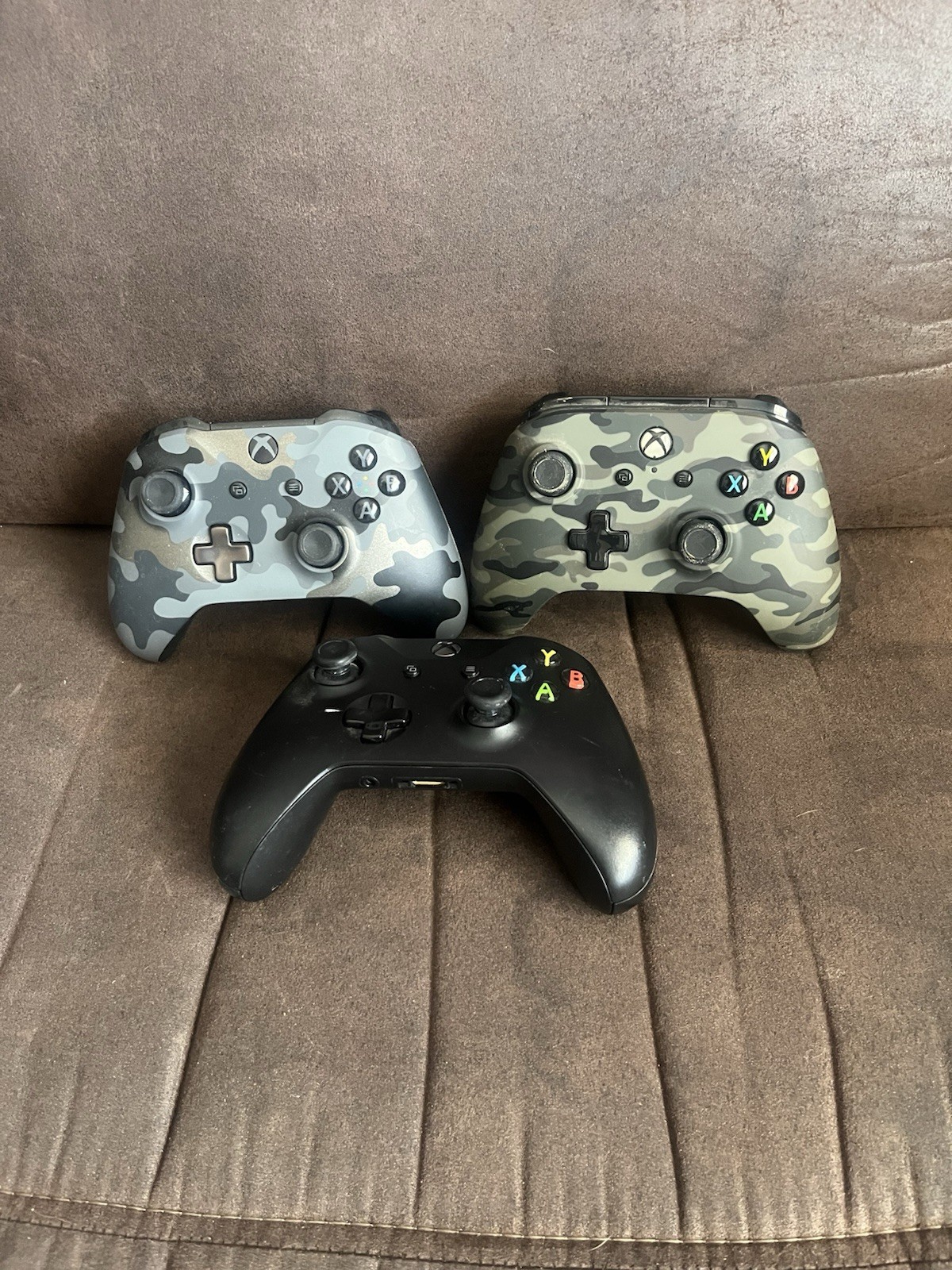 Microsoft Lot of 3 Xbox One Wireless Controllers Black Gray Camo Green Camo PC