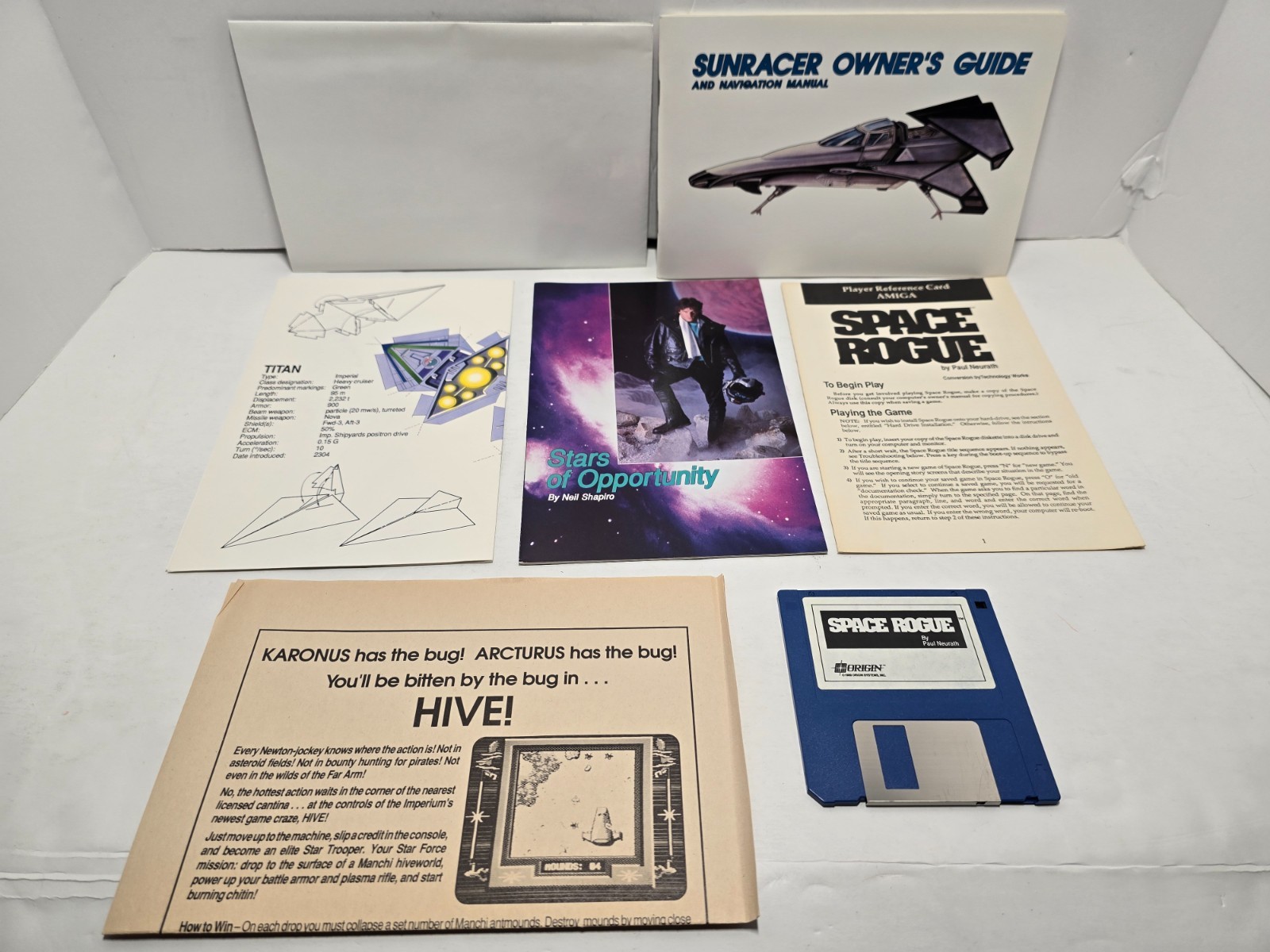 Space Rogue w/ Manual & Inserts 3.5″ Commodore Amiga