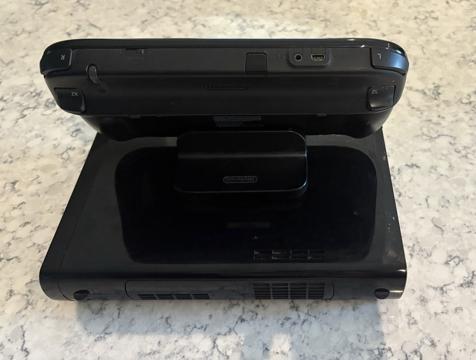 Nintendo Wii U Console Bundle w/ GamePad, Wii Remote, Nunchuk, NTSC-U/C 2012