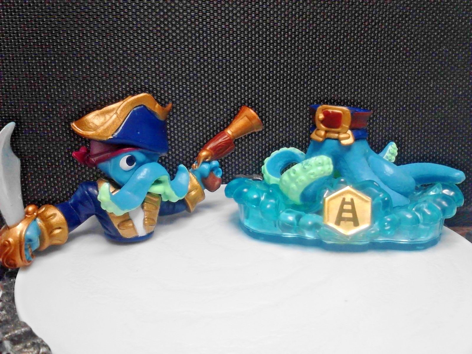 Skylanders WASH BUCKLER figure only Swap Force Water