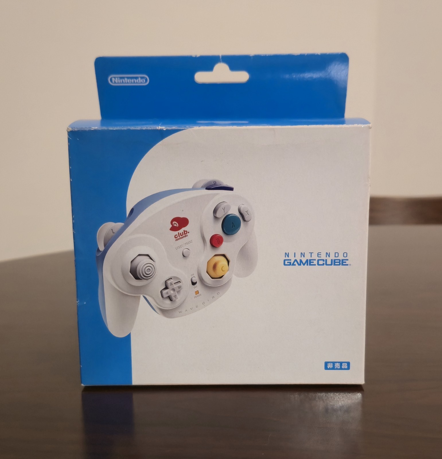 Club Nintendo GameCube Wireless Wavebird Controller White & Blue GC Controller