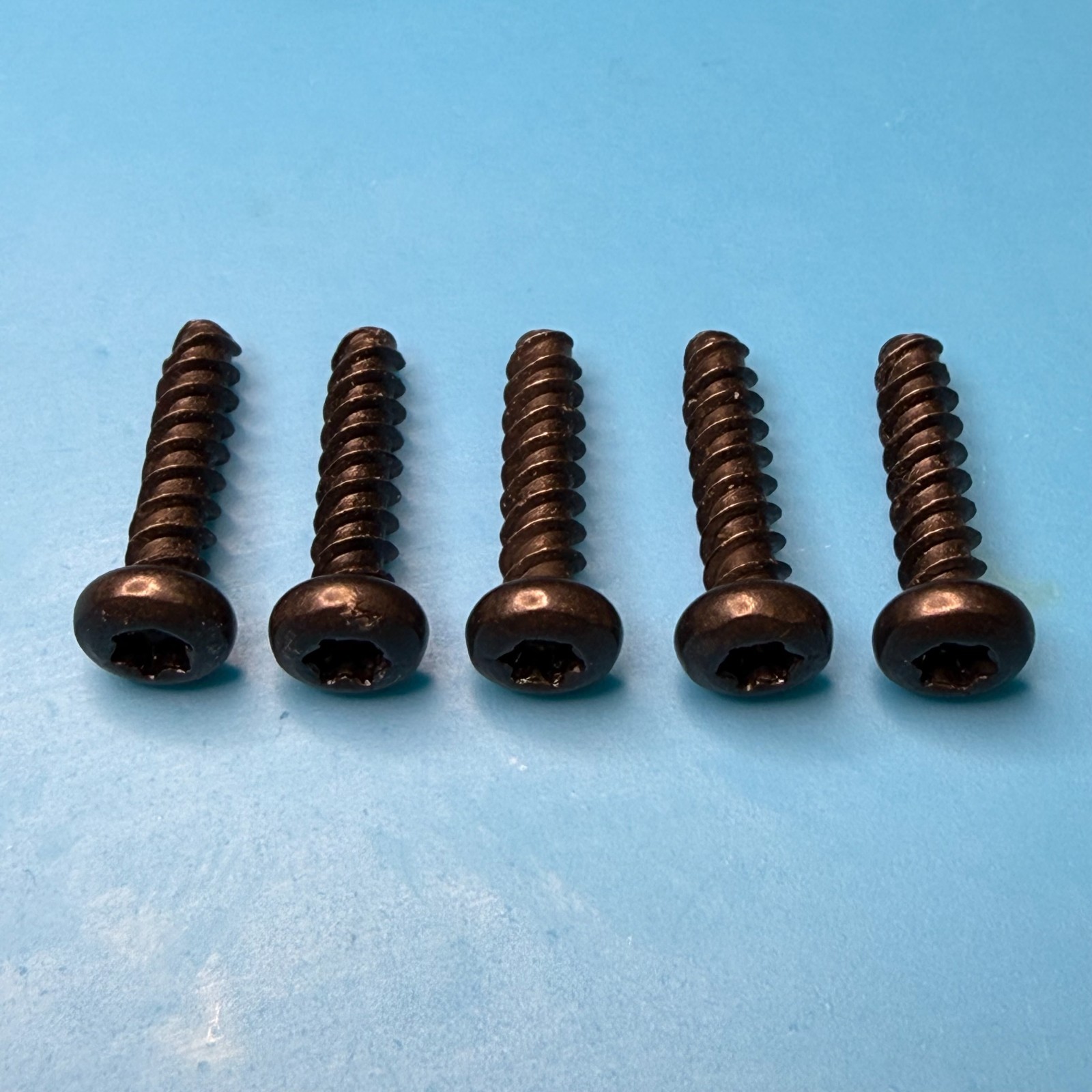 Set of Five 5 Screws for Sega Saturn – for Outer Plastic Shell Housing Case