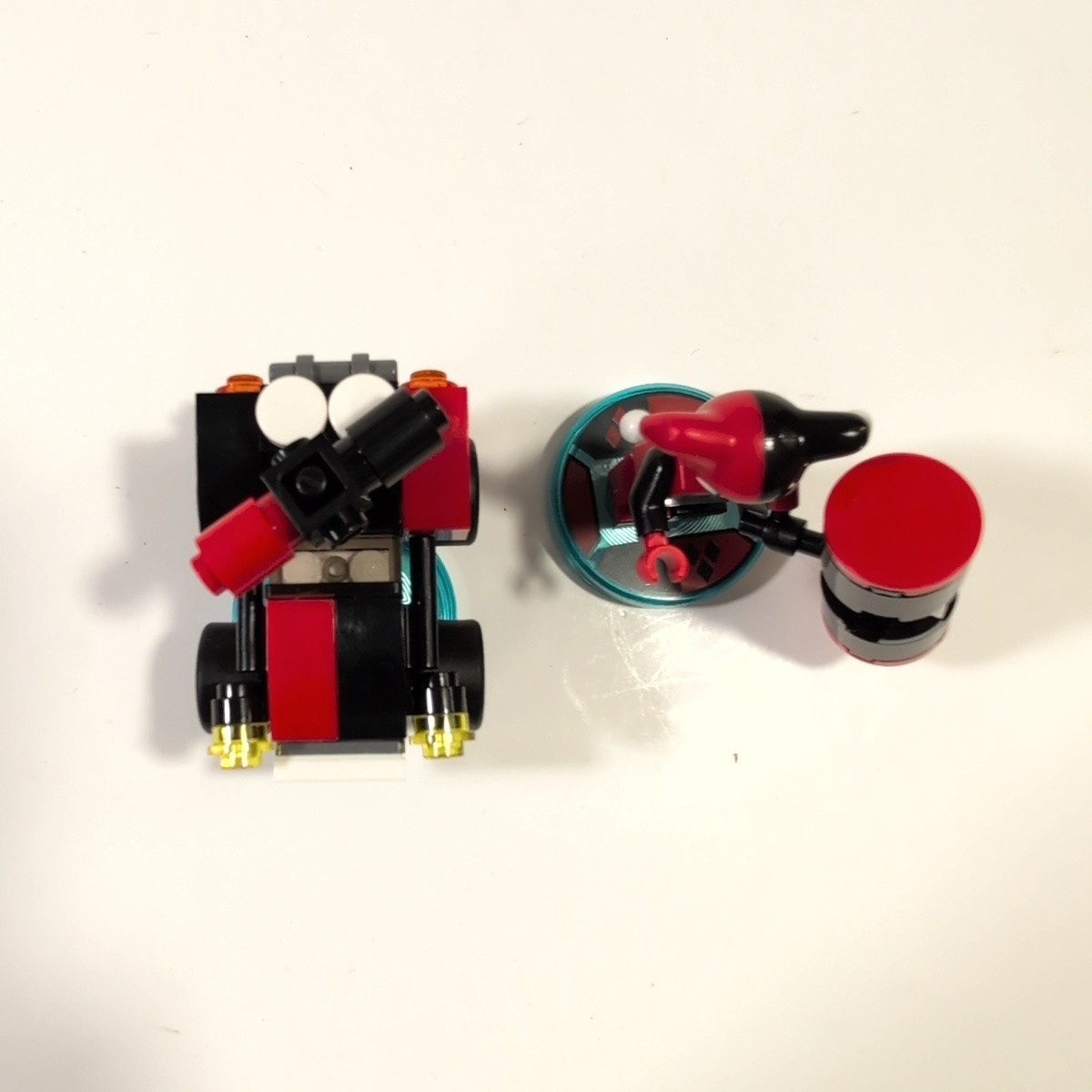 LEGO Dimensions DC Villains Joker & Harley Quinn Team with Vehicle & Helicopter