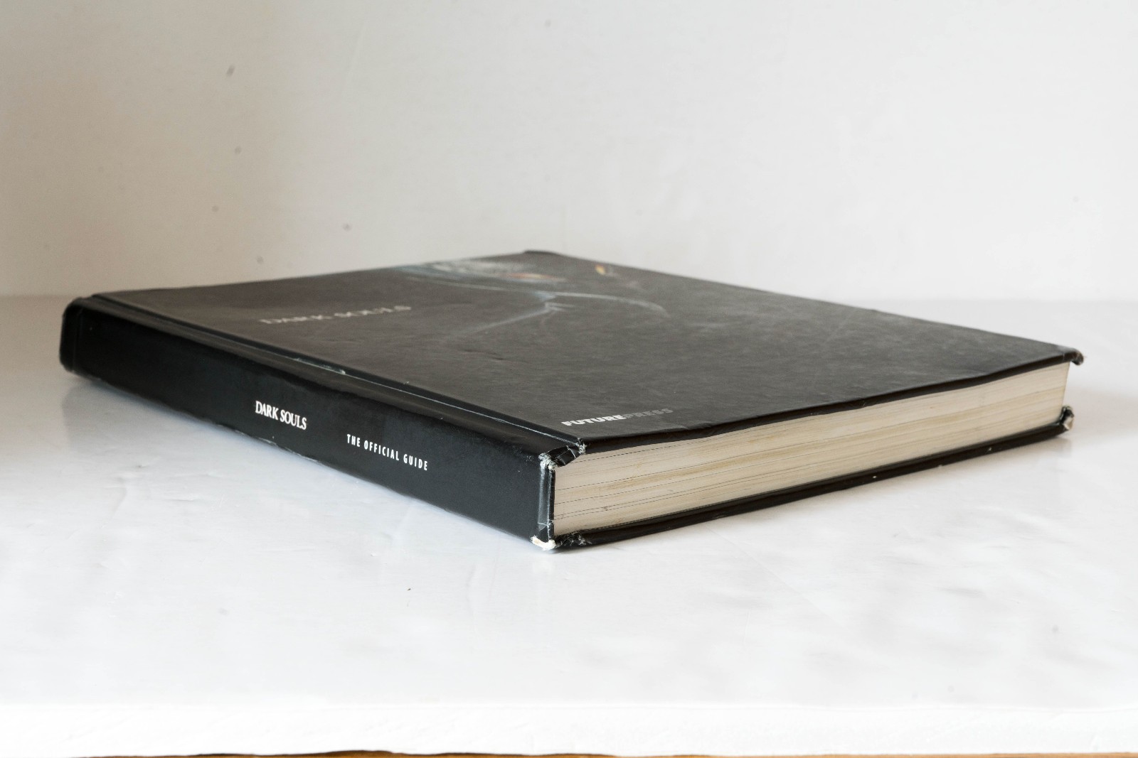 DARK SOULS Collector’s Edition Official Strategy Video Game Hardcover Guide Book