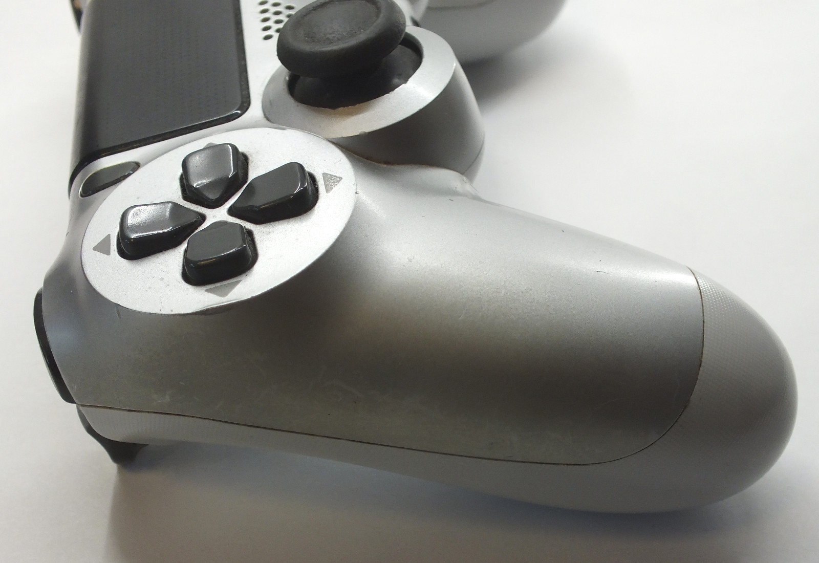 PS4 Sony Playstation 4 Dualshock Wireless Controller – Silver – R369