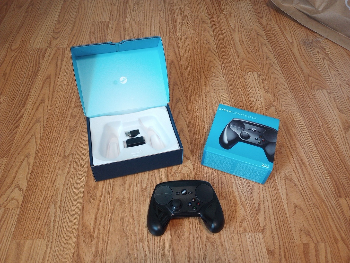 Steam Controller (First Gen / Original), comes with EVERYTHING