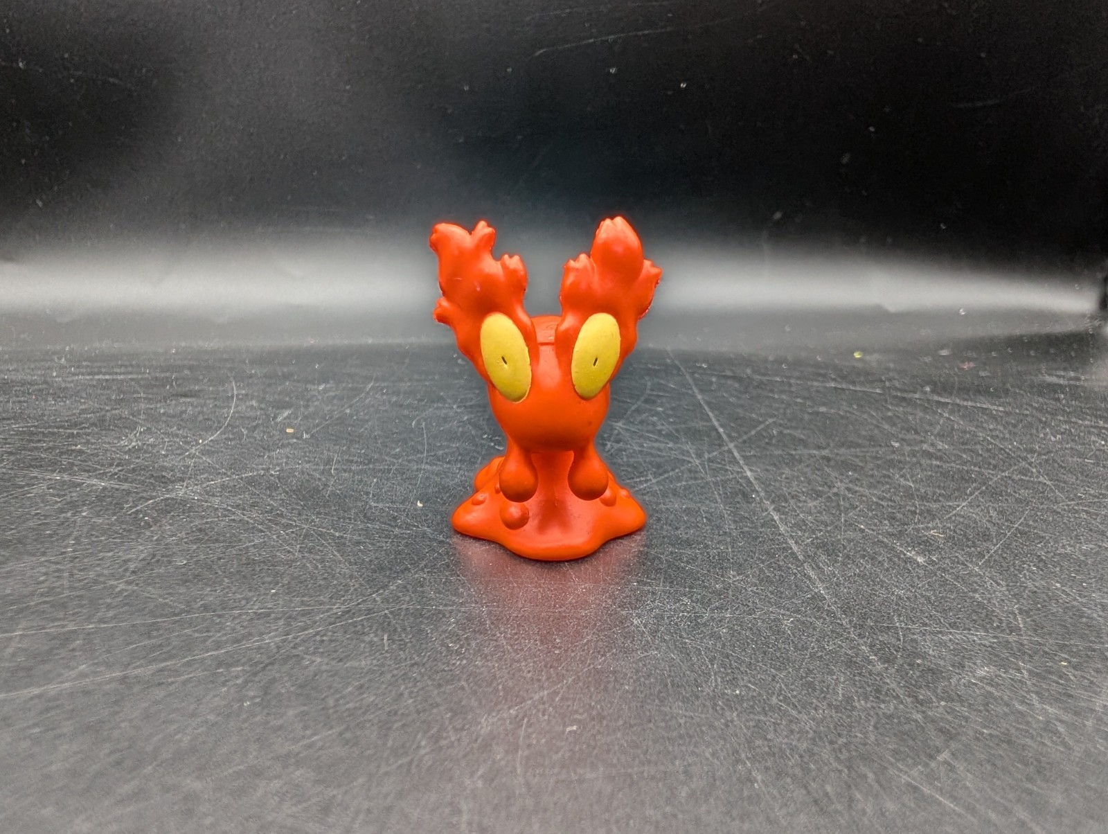 Slugma Magmag Pokemon Figure Tomy Vintage RARE