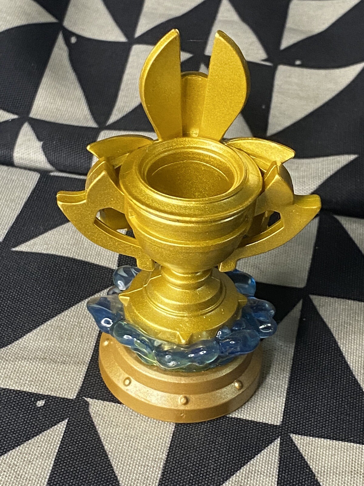 Skylanders Superchargers Golden Queen Sea Trophy Figure