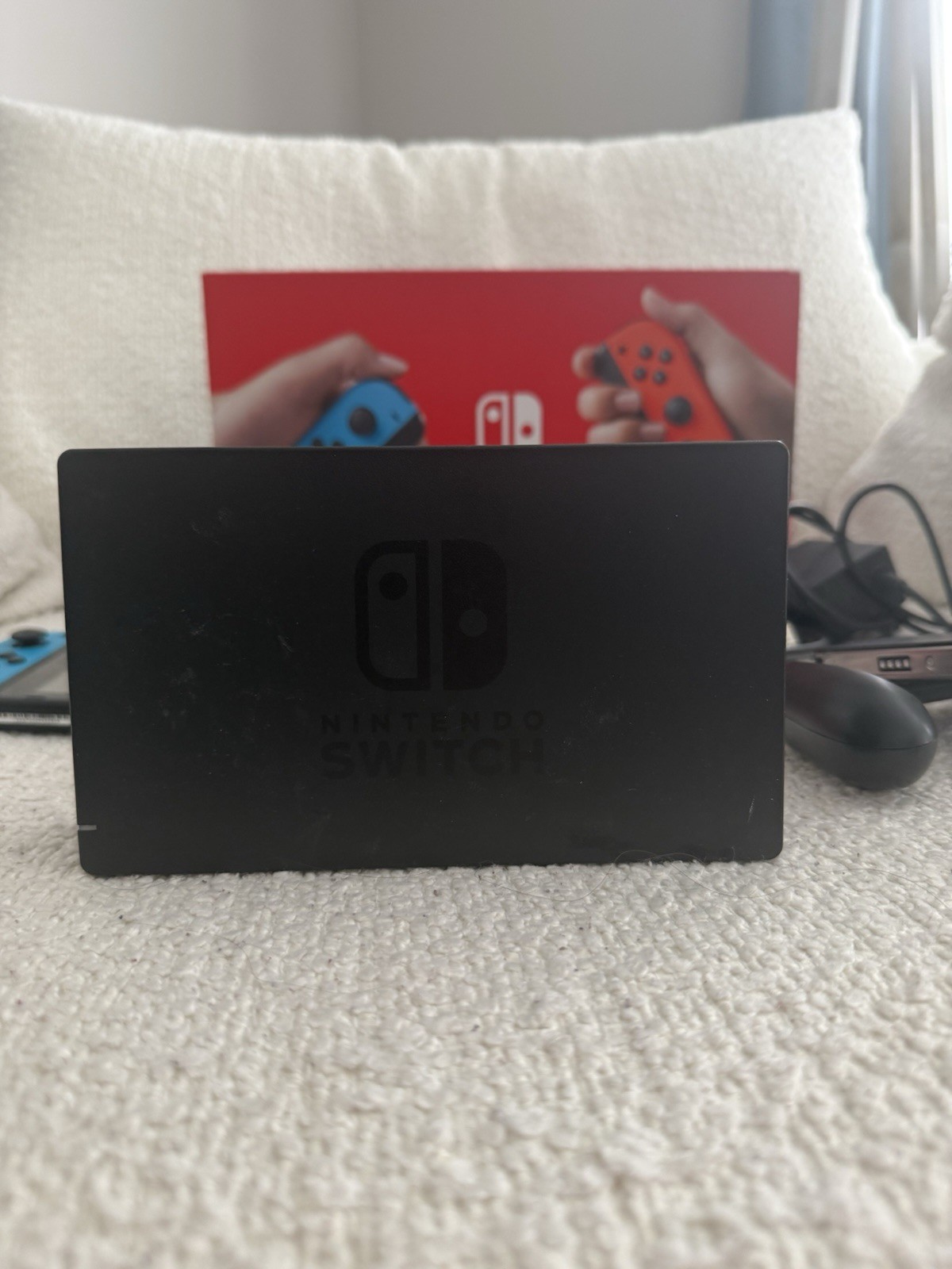 Nintendo Switch 32GB Console Bundle Neon Red/Blue Joy-Con Dock HDMI 1080p
