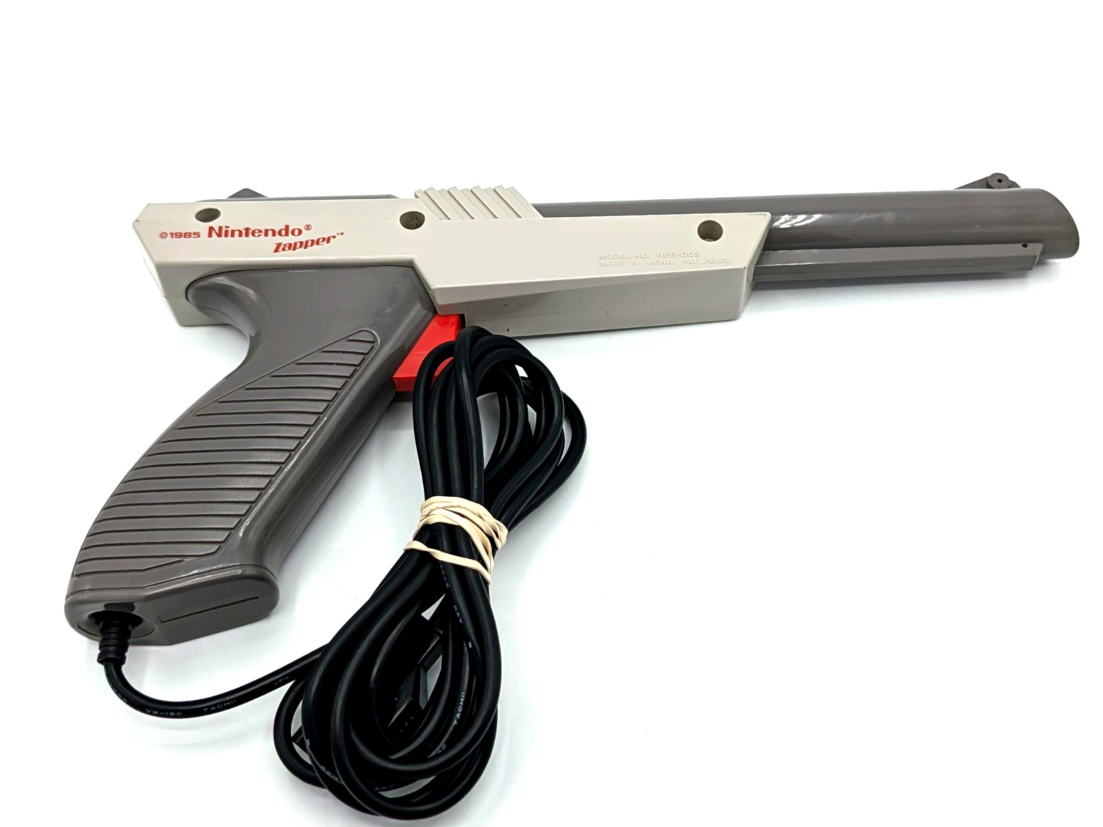 Nintendo NES Zapper Light Gun Controller NES-005 Gray – Tested And Working