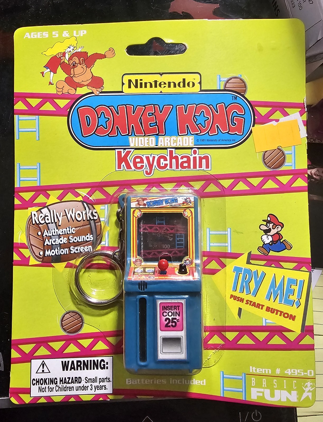 Vintage 1998 Donkey Kong Video Arcade Machine Style Keychain Nintendo NIB Works