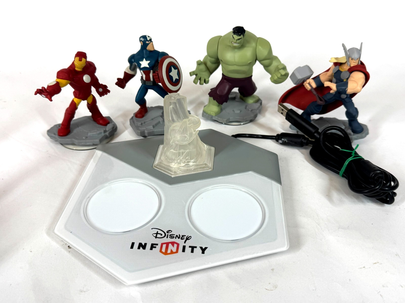 Disney Infinity 2.0 Marvel Avengers Figures Iron Man Hulk Thor Captain America
