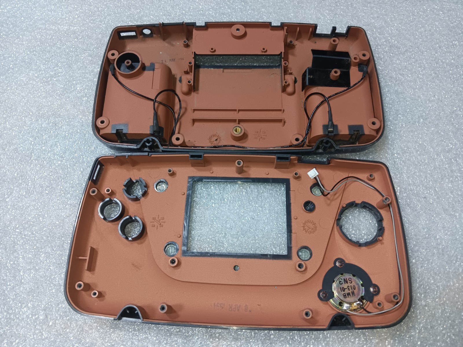 SEGA Game Gear 2110 EXACT EMPTY SHELL w/Glass Scratches ONLY-INTACT-SEE ALL