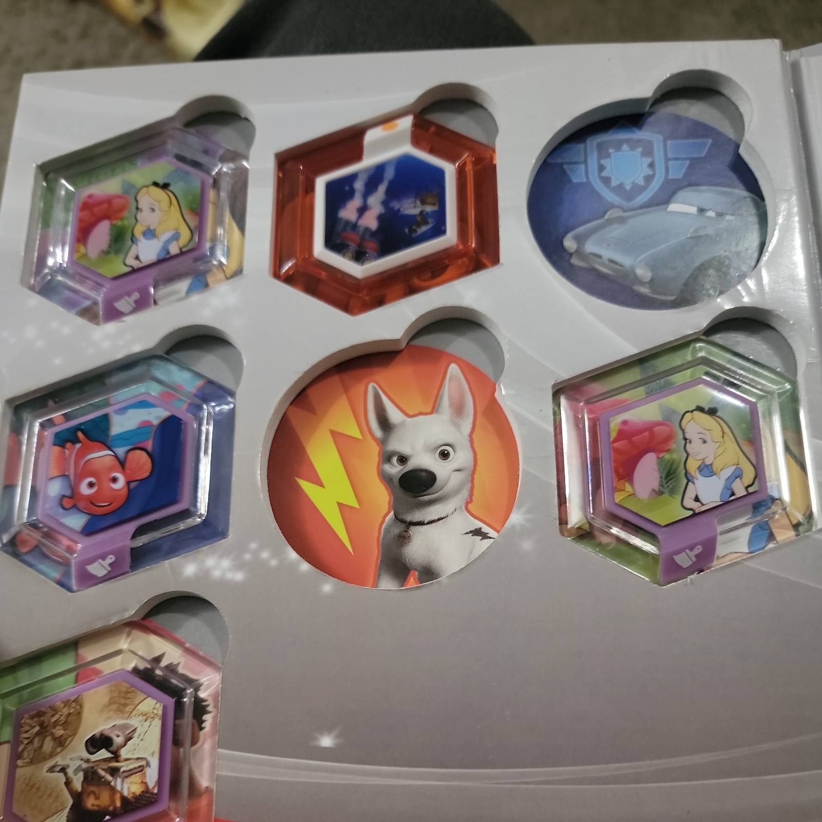 Disney Infinity Series 1 Power Disc Album With 17 Discs
