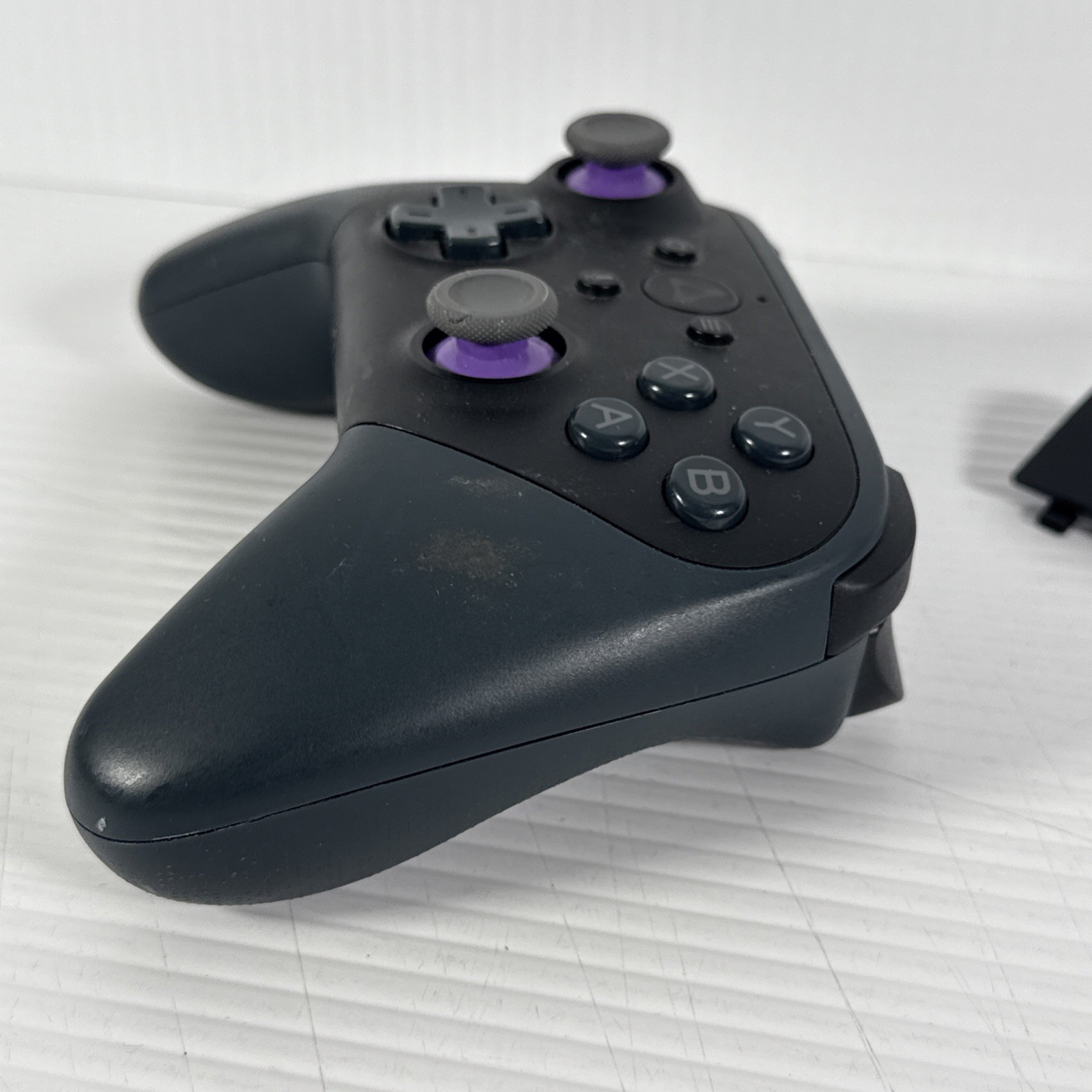 Amazon T28B69 Luna Multi Platform Wireless Gaming Controller Black Pre Owned