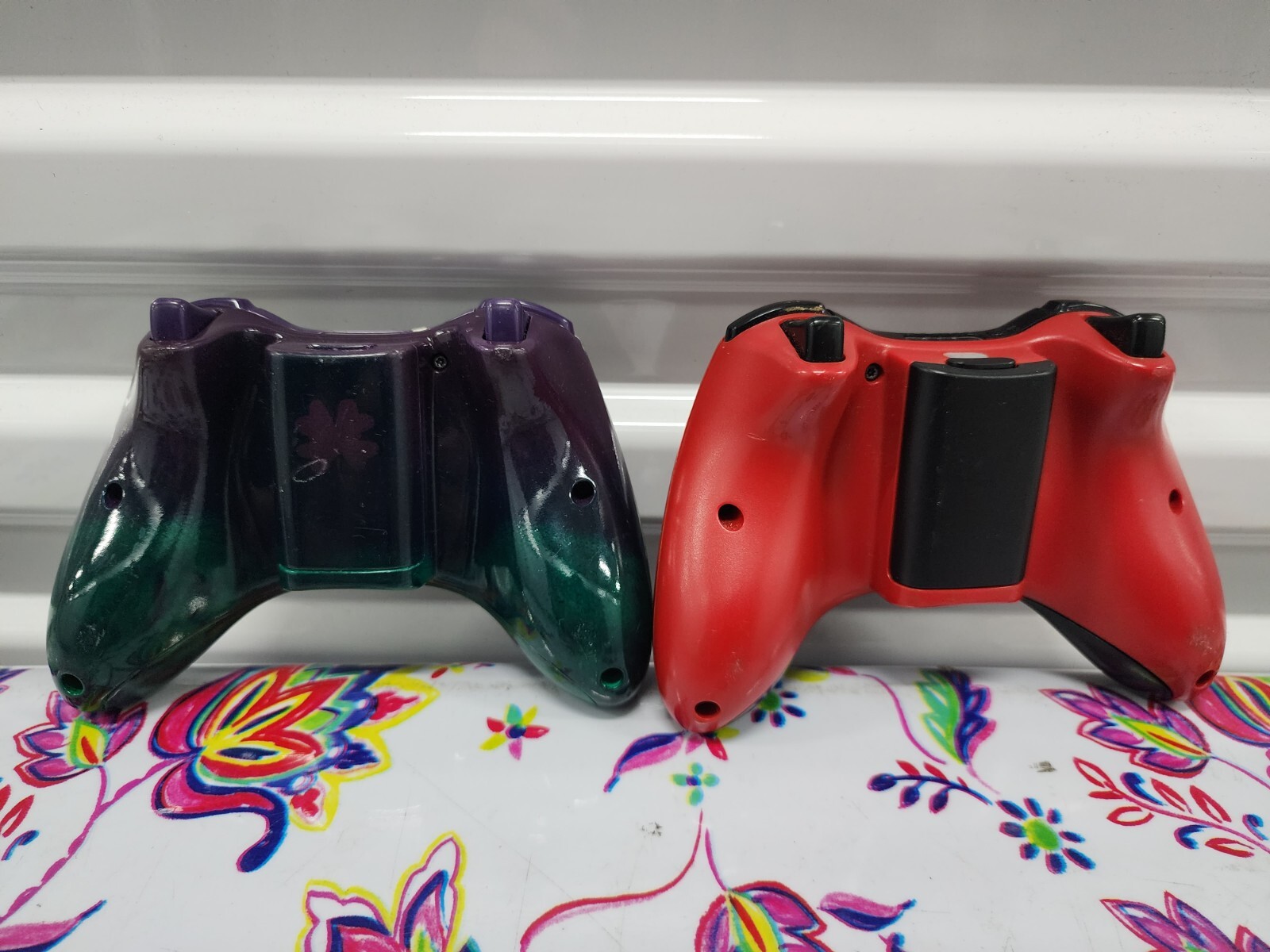 Lot of 2 – Red & Purple Microsoft Xbox 360 Wireless Controllers Tested Original