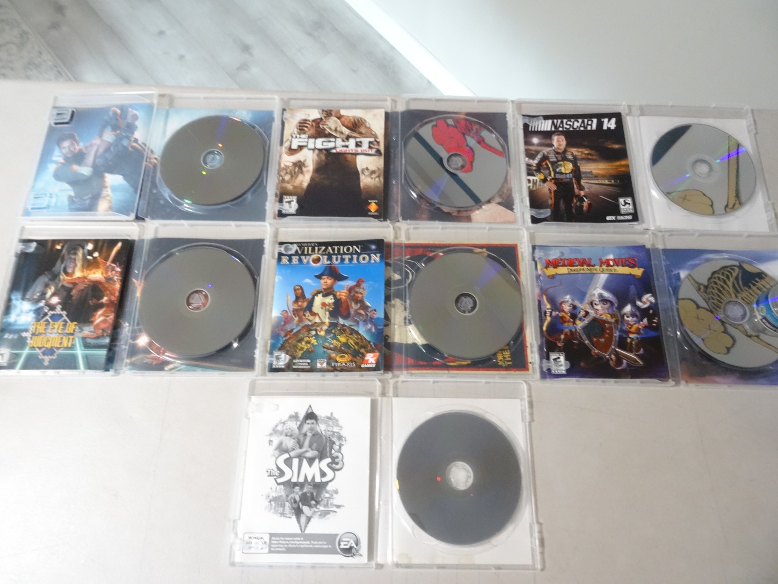 LOT OF 7 – SIMS Uncharted 2 NASCAR 14 THE FIGHT MEDIEVAL PlayStation 3 PS3 CIB