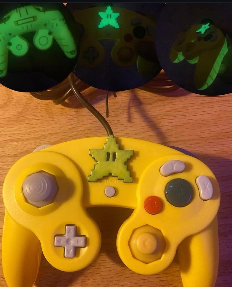 Nintendo GameCube Controller – Glow In The Dark/Yellow/Clear Yellow