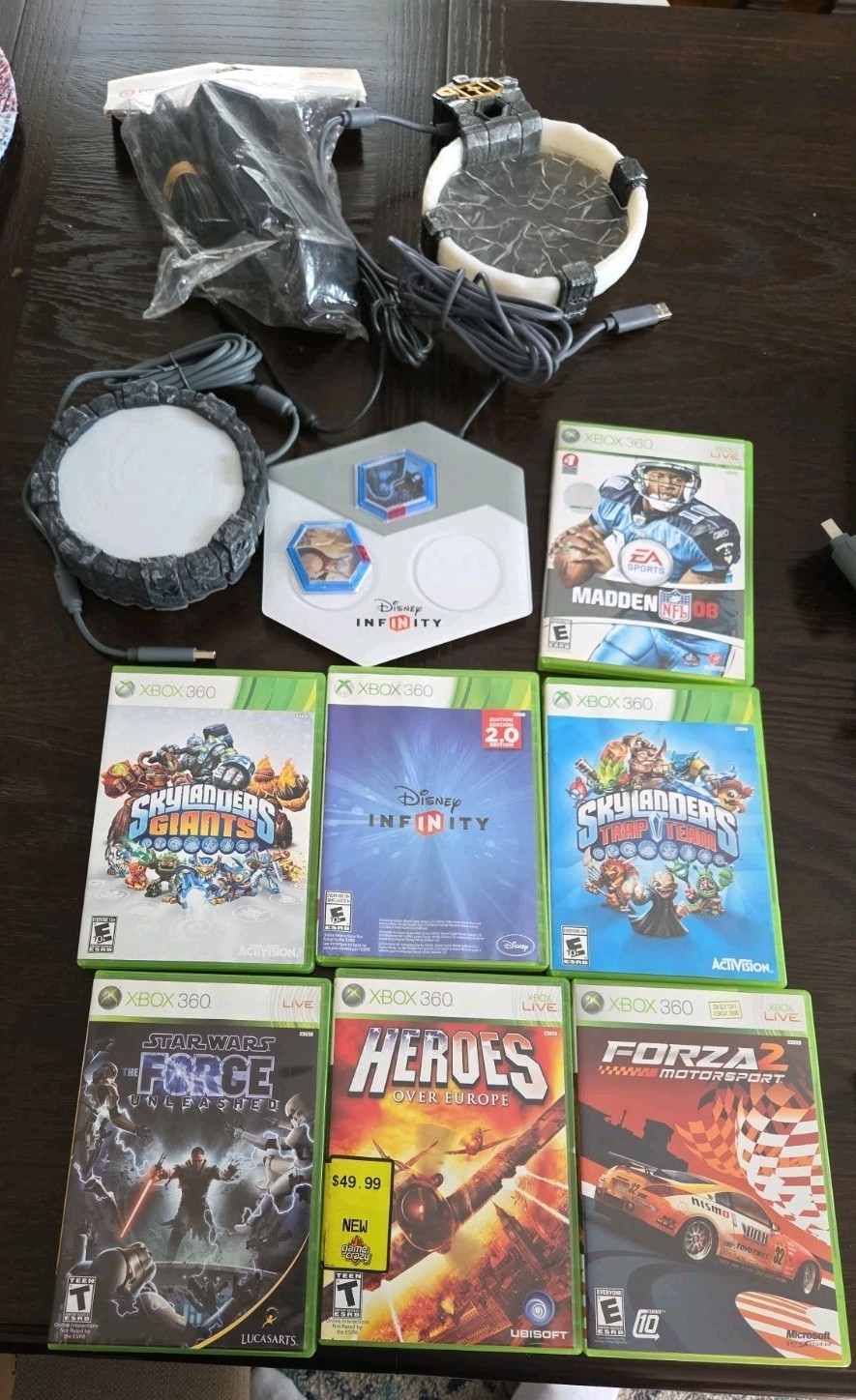 Microsoft XBox 360 Console 20gb HD Kinect Bundle Used With 11 Games