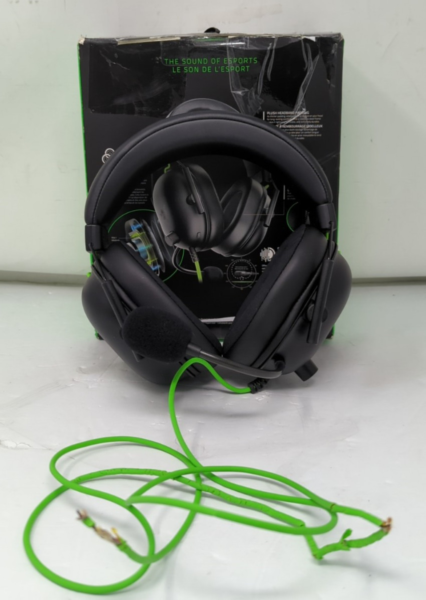 Razer Blackshark V2 X Black Over the Ear Gaming Headset!!!READ DESCRIPTION!!!