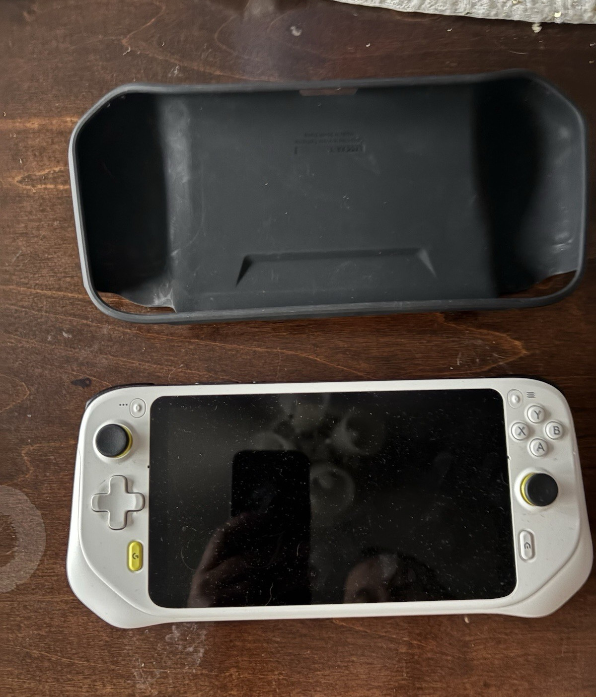 Logitech G Cloud Handheld Gaming Console White 64GB 1080p Wi-Fi with case.